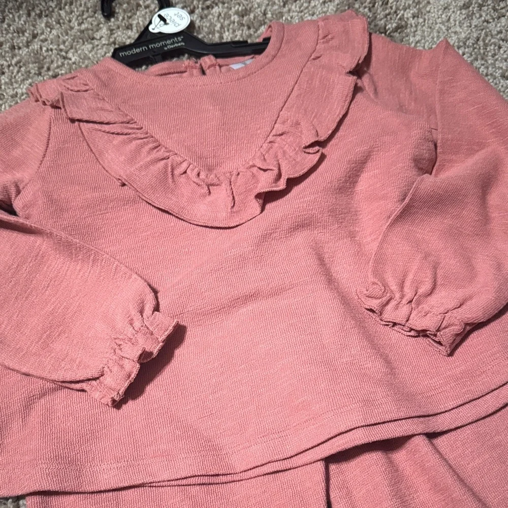 Pink Ruffled Girl Outfit Set - Picture 2 of 6